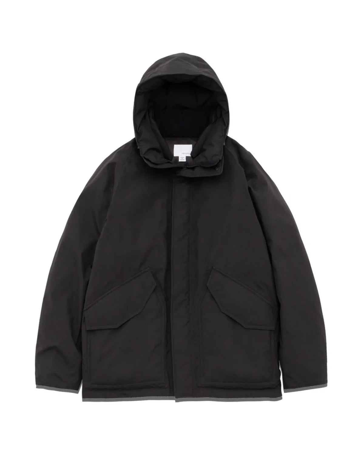 nanamica の GORE-TEX Down Coat (S25FB059)