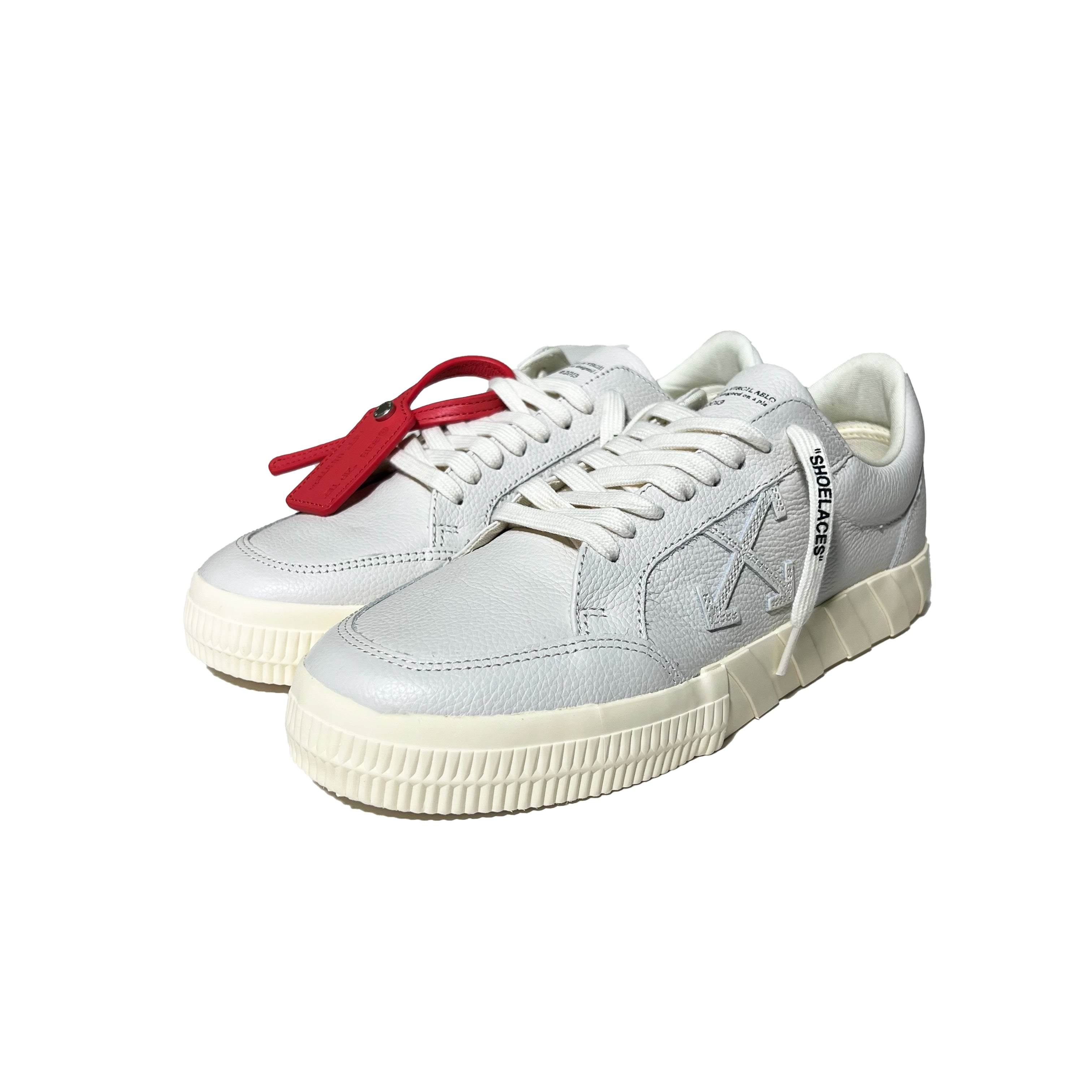 Off-White™ の LOW VULCANIZED CALF LEATHER
