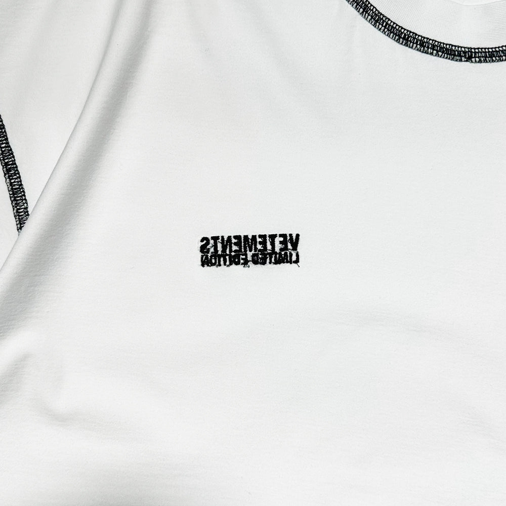 VETEMENTS / INSIDE-OUT EMBROIDERED LOGO T-SHIRT